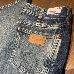 Wrangler Westward 626 High Rise Bootcut- size 28/32